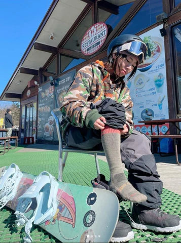 woman-ski-snowboard