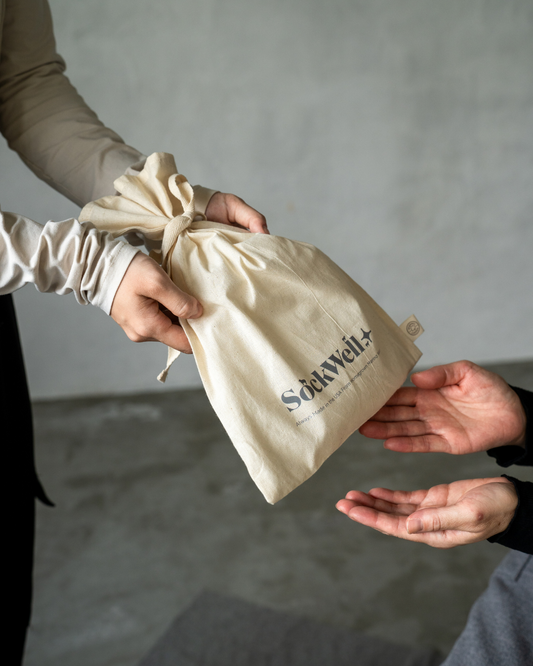 Sockwellロゴ入りギフトバッグ