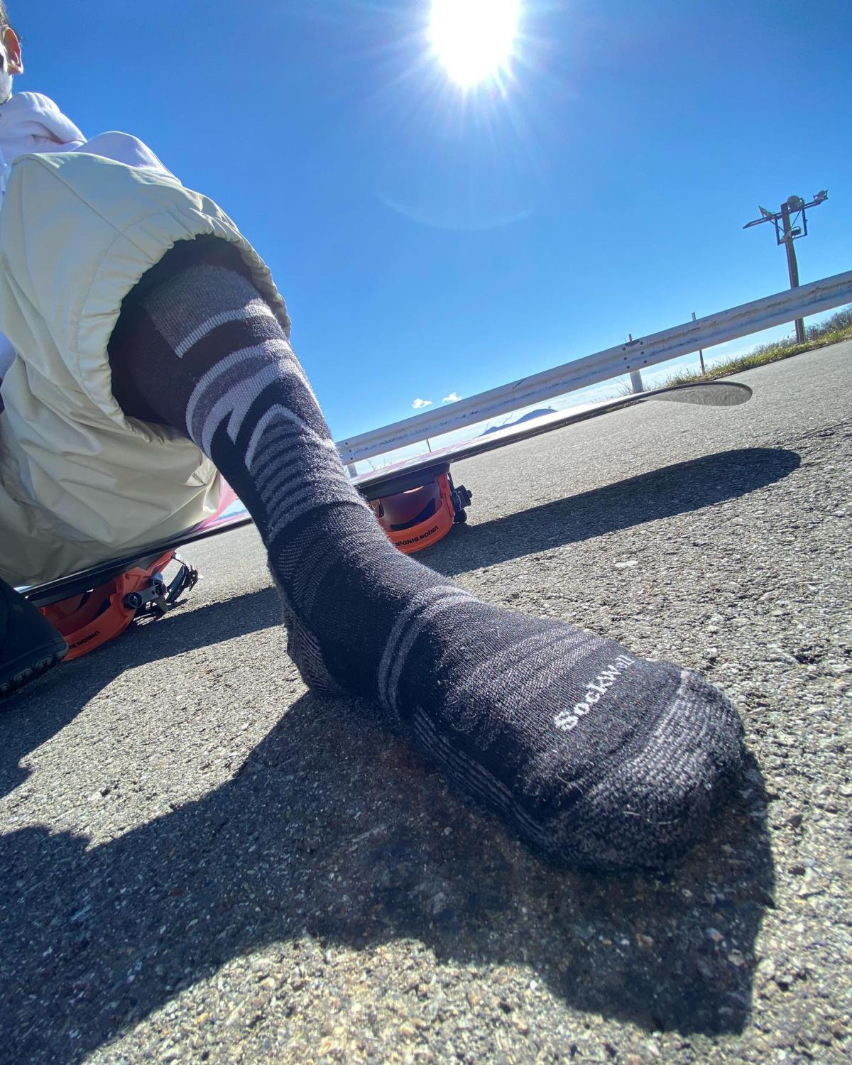 https://sockwell.jp/collections/men-ski-snowboard