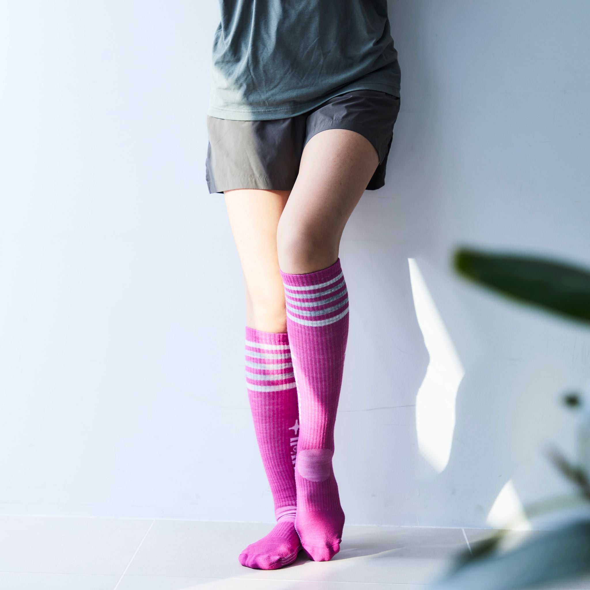 Sockwell26SS新作】[SW201W]RUN CLUB KNEE HIGH Ladies 着圧ソックス